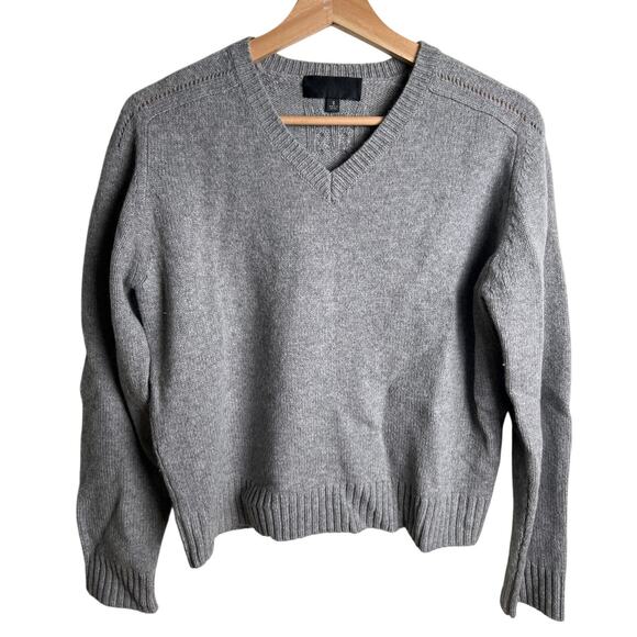Nili Lotan Small Gray V-Neck Pullover Gray Sweater Knit - Picture 1 of 7